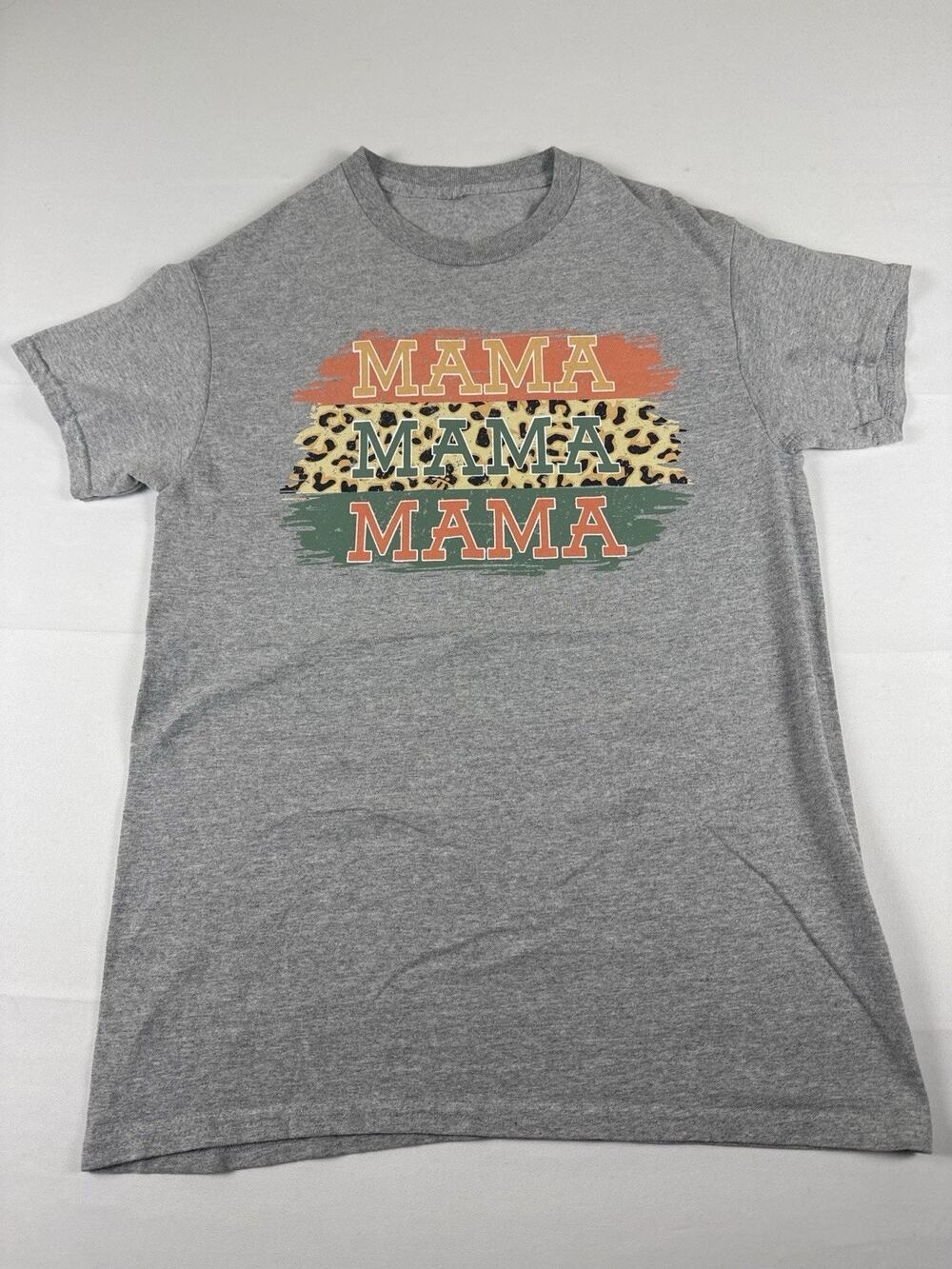 Mama Graphic T-Shirt Women’s Small Gray Leopard Print